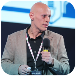 Alessio PomaroHead of AI @Search On Media Group